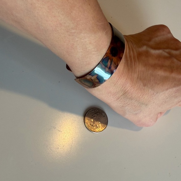 Colorful Copper Cuff Bracelet sunburst pattern - Picture 3 of 3